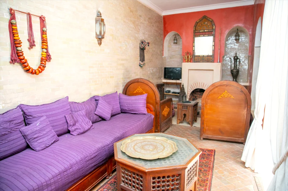 Courtyard Lounge